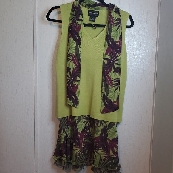 Requirements 2 piece set tank and skirt size M Vintage Peice - Picture 15 of 17